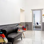 بيت ضيافة Queen Palace روما