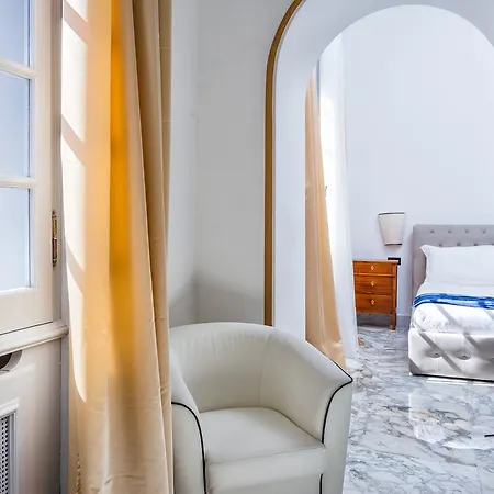 Guest house Queen Palace 4*