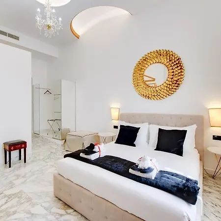Queen Palace Pensionat 2*
