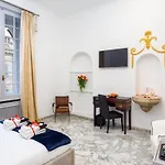 Pensión Queen Palace 4*