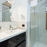 Pensión Queen Palace 4*